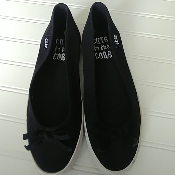 Cute To The Core flats - Picture 2 of 5